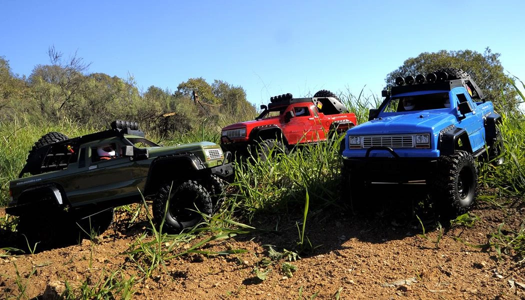 Exceed RC Rock Crawler Car 1/10 Scale 2.4Ghz MadVolt 4WD Electric Remote Control RTR Ready To Run W/ Waterproof Electronics (Blue) 12 Exceed RC Rock Crawler Car 1/10 Scale 2.4Ghz MadVolt 4WD Electric Remote Control RTR Ready To Run W/ Waterproof Electronics (Blue) - Image 12